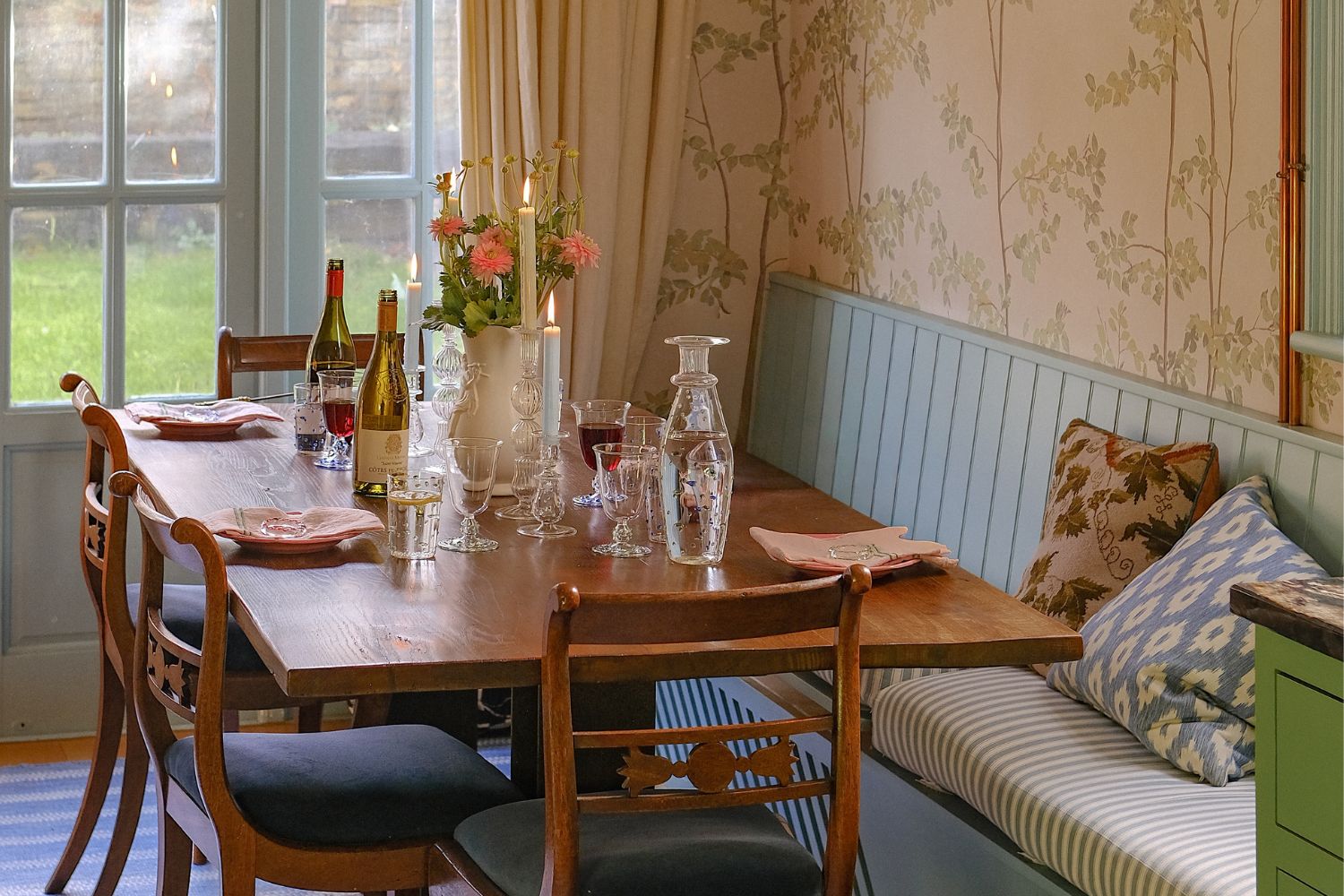 Spring Table Styling Ideas for the First Day of Spring in the UK