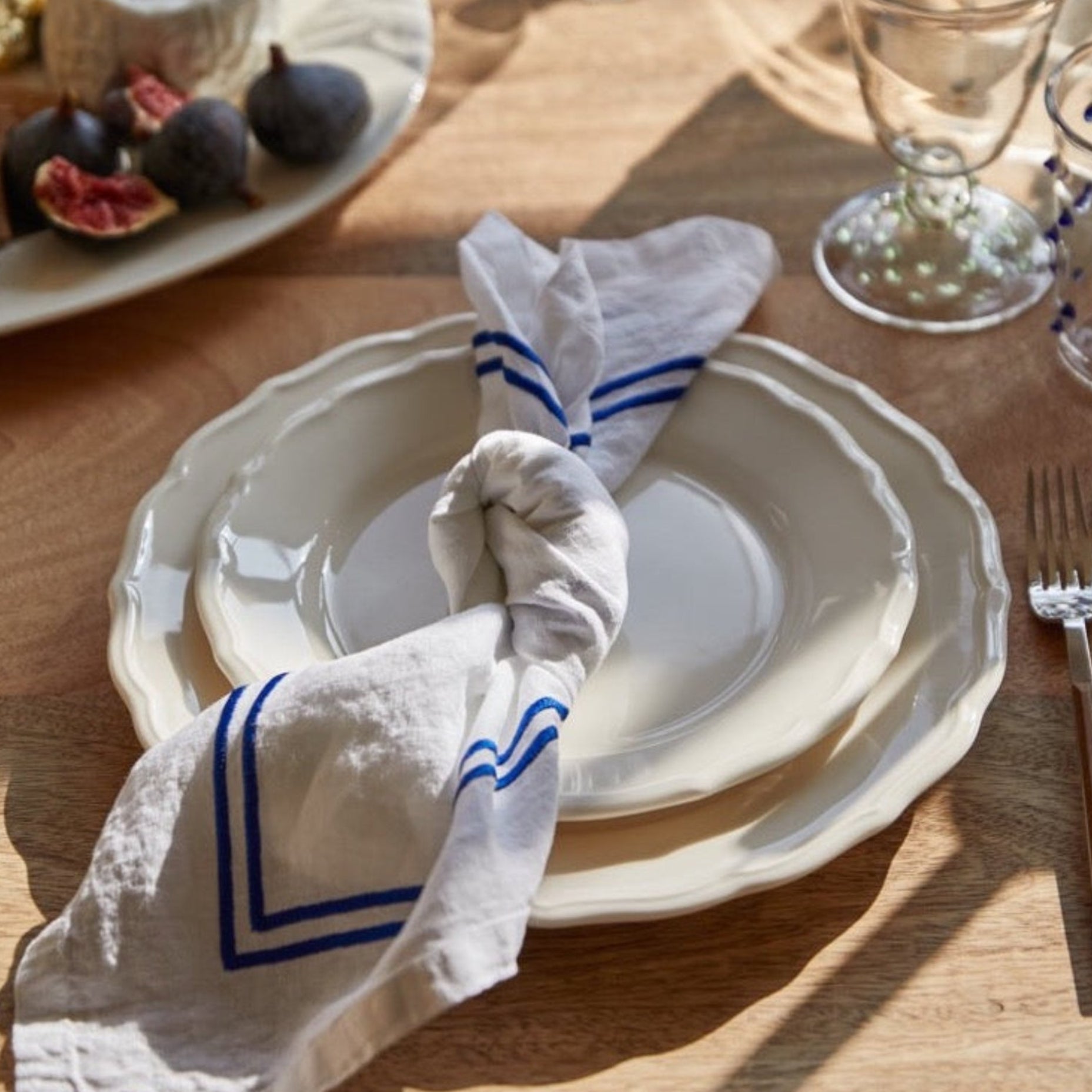 Issy Granger White and blue linen napkin
